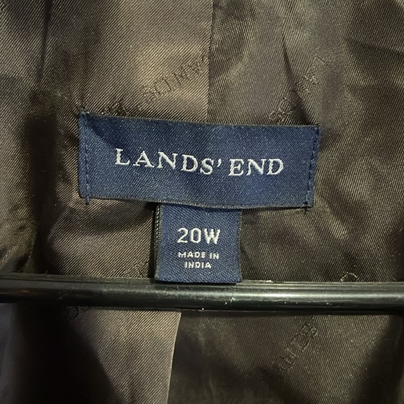 Beautiful chocolate brown wool Lands End coat. - Picture 2 of 4